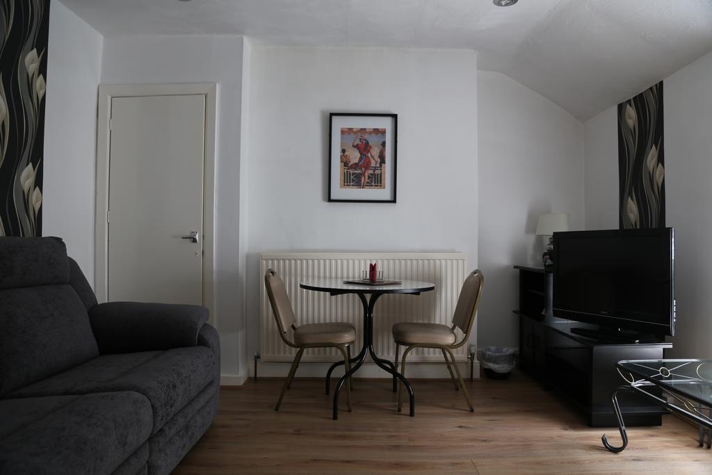 La Suisse Serviced Apartments Manchester Exterior foto